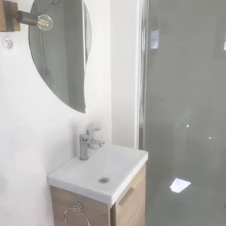 Maisonnette 2 Pieces 100m De La De La Clere * Le Grand Vieil