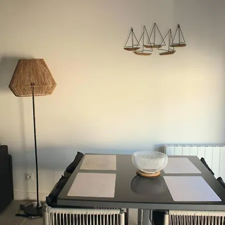 Maisonnette 2 Pièces 100m De La De La Clère