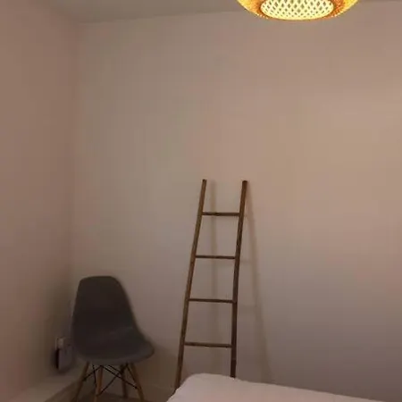 Maisonnette 2 Pièces 100m De La De La Clère